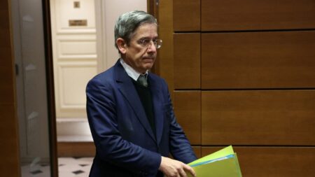 La commission d'enquête sur l'imposition des plus riches est nécessaire pour avoir "un état des lieux précis et impartial", estime Charles de Courson