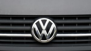 Dieselgate : Volkswagen jugé en correctionnelle pour tromperie aggravée Dieselgate : le constructeur automobile Volkswagen sera jugé en correctionnelle pour tromperie aggravée