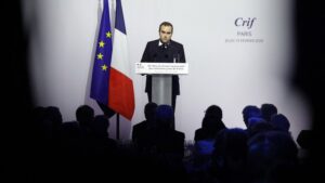 Sébastien Lecornu promet un texte sur "les formes renouvelées de l'antisémitisme" au Parlement "dès le mois d'avril"