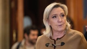 Présidentielle 2027 : quels sont les scénarios pour Marine Le Pen après les réquisitions au procès des assistants parlementaires du FN ?