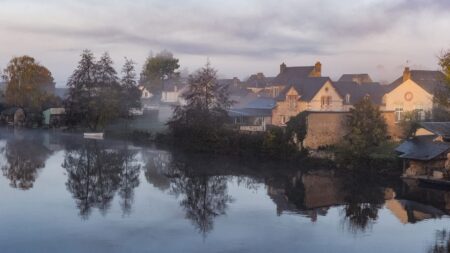 RN vise les petites communes aux municipales : un pas vers 2027 :
Reportage
:
Reportage
"Un pas de plus vers 2027" : aux municipales, le RN vise aussi les petites communes