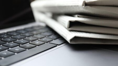 Face au flux d’actualité permanent, comment garder le recul nécessaire