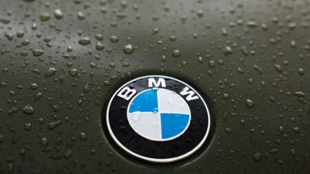 BMW: Des centaines de milliers de véhicules rappelés dans le monde pour risque d’incendie Des centaines de milliers de véhicules BMW rappelés dans le monde à cause d'un risque d'incendie