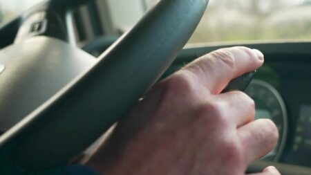Dans le Loiret, une entreprise de transport mise sur l'écoconduite pour réduire sa facture en carburant
