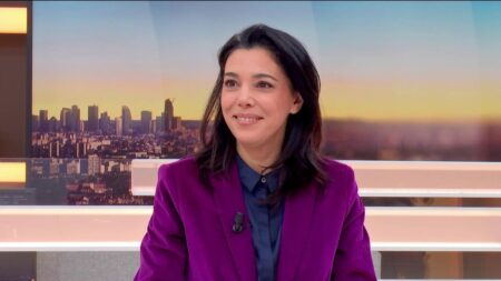 "On en a assez d’avoir des fascistes à l’Assemblée, des fascistes dans les conseils municipaux", déclare Sophia Chikirou, députée LFI et candidate à la mairie de Paris.