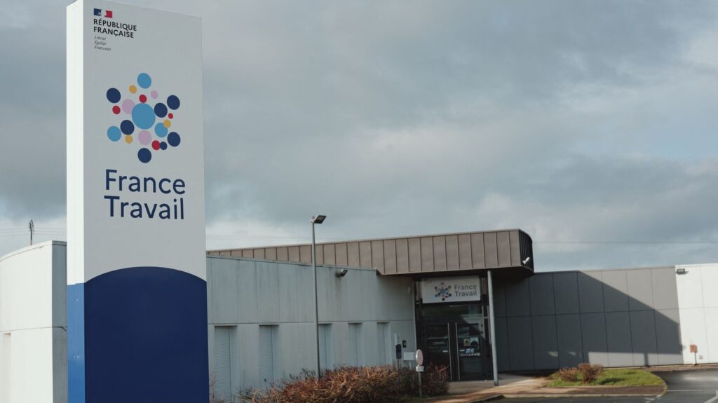 Projet de loi contre les fraudes sociales et fiscales : l'Assemblée nationale approuve l'article polémique qui suspend des allocations chômage