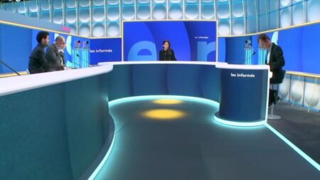 Guerre au Moyen-Orient et hausse du prix des carburants — Les informés du matin 11 mars 2026 Guerre au Moyen-Orient, hausse du prix des carburants...Les informés du matin du mercredi 11 mars 2026
Tous les jours, les informés débattent de l'actualité autour d'Agathe Lambret et Renaud Dély.