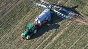 Guerre au Moyen-Orient : la FNSEA s’inquiète de l’inflation des prix du carburant et des engrais Guerre au Moyen-Orient : la FNSEA fait part de ses "grandes craintes" face à l'inflation des prix des carburants et des engrais