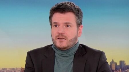 Marche pour Quentin Deranque: risques mais interdiction impossible à priori selon Benjamin Morel Marche pour Quentin Deranque : "Il y a évidemment des risques, mais la préfecture ne peut pas" l'interdire "a priori", selon le politologue Benjamin Morel