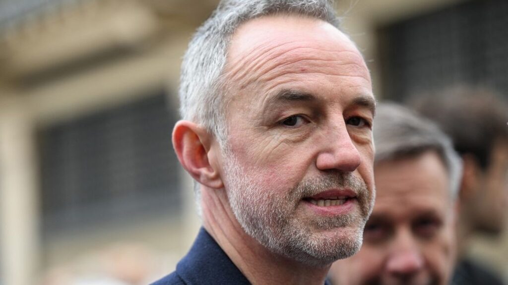 Municipales 2026 : dernière ligne droite sous haute tension à Paris, Marseille et Lyon
          À quelques jours du second tour, les candidats tentent de convaincre les électeurs dans un scrutin encore indécis.