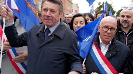À Nice, le combat est intense entre le maire sortant Christian Estrosi et Eric Ciotti
          Guerre ouverte à Nice entre le maire sortant Christian Estrosi et Eric Ciotti, allié au RN. Un récent sondage a fait l’effet d’une bombe.