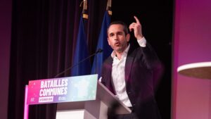 PS: rares rapprochements avec LFI au 2e tour des municipales si insoumis opposent violence politique Le Parti socialiste admettra de "rares" rapprochements avec LFI au deuxième tour des municipales si les candidats insoumis affirment s'opposer à la violence politique