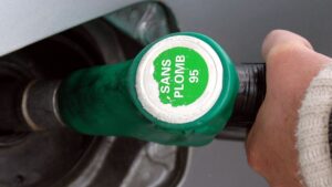 Prix des carburants : "Je n'ai jamais vu une augmentation aussi forte en si peu de temps", estime le conseiller national de la Fédération française des combustibles