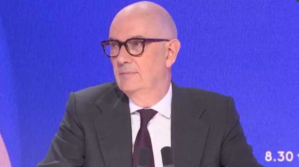 "Ils entendront parler de moi" : face à la hausse des prix des carburants, le ministre de l'Economie annonce des "contrôles" partout en France