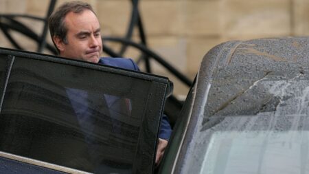 Prix des carburants : "S'ils sont montés vite, ils doivent donc redescendre aussi vite", lance le Premier ministre Sébastien Lecornu