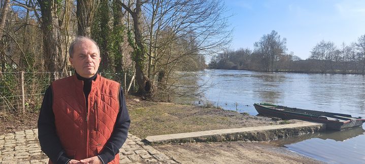 Gwénaël de Sagazan, le maire sortant de Bazouges-Cré sur Loir (JULIE MARIE-LECONTE / FRANCEINFO / RADIO FRANCE)