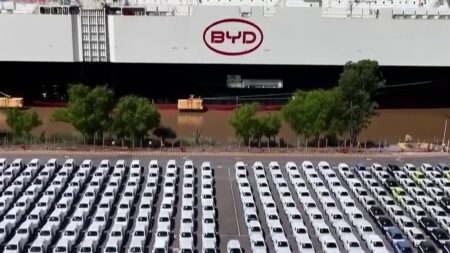 Prix des carburants : les ventes de voitures électriques continuent de grimper