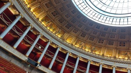 :
    Édito



  



  




      

  

  
    Antisémitisme : pourquoi la pétition contre la proposition de loi Yadan suscite-t-elle un soutien massif ?
          La proposition de loi de la députée macroniste Caroline Yadan entend lutter contre les "formes renouvelées" d'antisémitisme mais elle est accusée par plus d'un demi-million de personnes de porter atteinte à la liberté d’expression et de faire un "amalgame" entre antisémitisme et antisionisme.