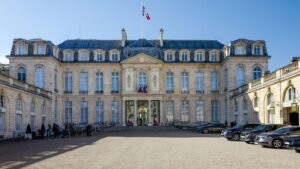 Candidature unique à la présidentielle: 90 personnalités de droite et du centre appellent à l’unité "Nous appelons à un sursaut d'unité" : 90 personnalités de droite et du centre appellent à une candidature unique pour la présidentielle