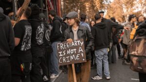 Free party : les députés vont-ils mettre fin à la fête ? Free party : les députés vont-ils siffler la fin de la fête ?