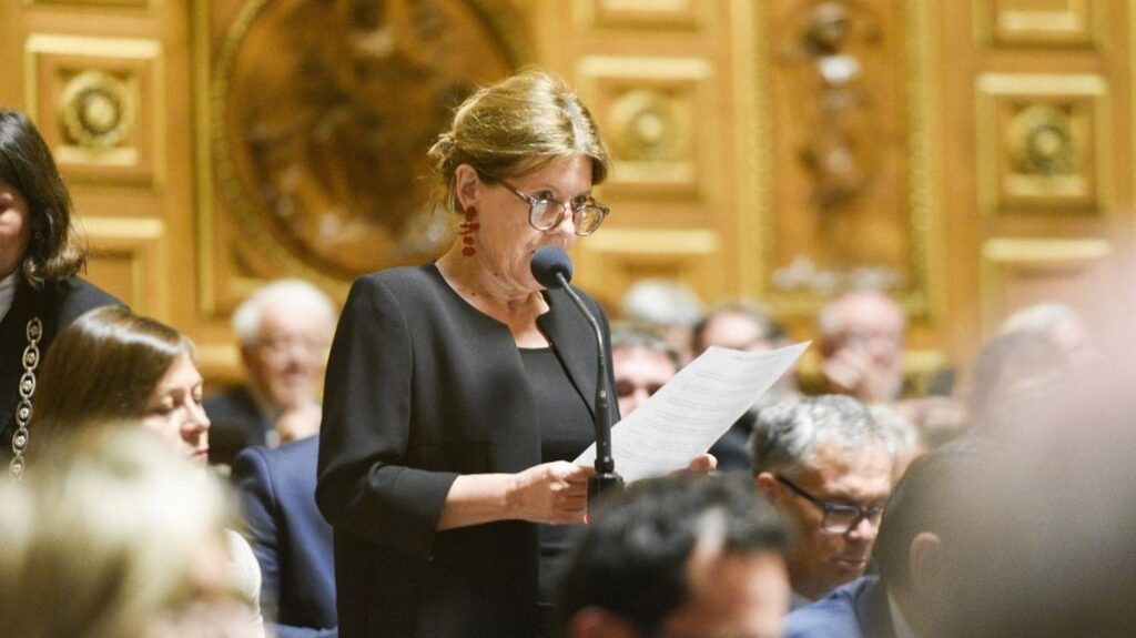 Crise chez Grasset : une sénatrice souhaite une "loi d'urgence" pour instaurer une "clause de conscience" pour les auteurs