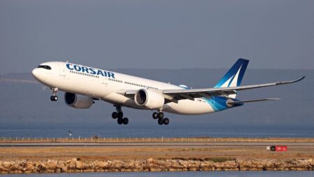 La guerre au Moyen-Orient provoque des hausses "inévitables" des prix des billets et des annulations de vols