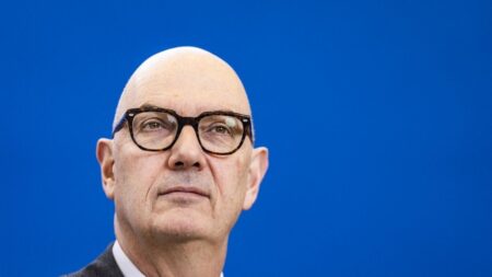 Hausse des prix du carburant : les mesures pour les pêcheurs, les transporteurs et les agriculteurs seront financées par des "annulations de crédit" dans les ministères