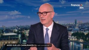 Hausse du prix des carburants : distance parcourue, démarches à suivre, conditions de revenus... Roland Lescure détaille l'aide pour les "grands rouleurs"