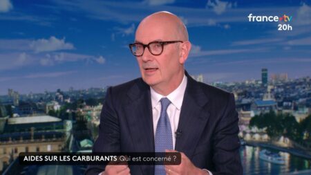 Hausse du prix des carburants : distance parcourue, démarches à suivre, conditions de revenus... Roland Lescure détaille l'aide pour les "grands rouleurs"