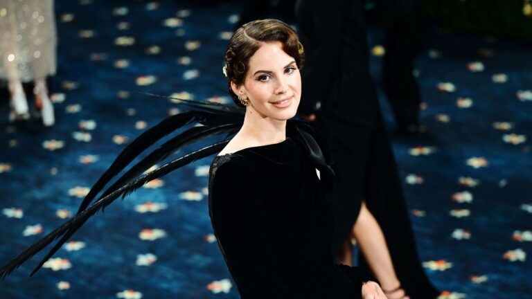 La pop star américaine Lana Del Rey chante le générique du nouveau jeu vidéo dédié à James Bond