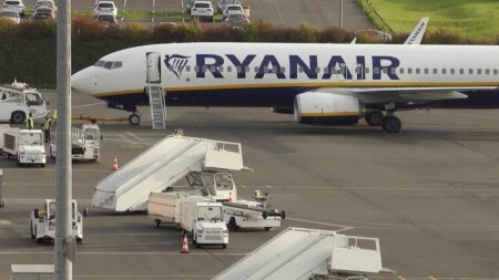 Pénurie de kérosène : les compagnies aériennes craignent les vacances d’été Crise du carburant : les compagnies aériennes craignent une pénurie de kérosène d'ici les vacances d'été