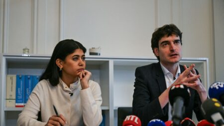 Polémique sur les fuites autour de la garde à vue de l’eurodéputée insoumise Rima Hassan On vous explique la polémique autour des fuites sur la garde à vue de l'eurodéputée insoumise Rima Hassan