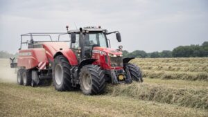 Prix du carburant: mesures ciblées pour pêcheurs, agriculteurs et transporteurs routiers Hausse des prix du carburant : le gouvernement annonce des mesures "ciblées" pour les pêcheurs, les agriculteurs et les transporteurs routiers