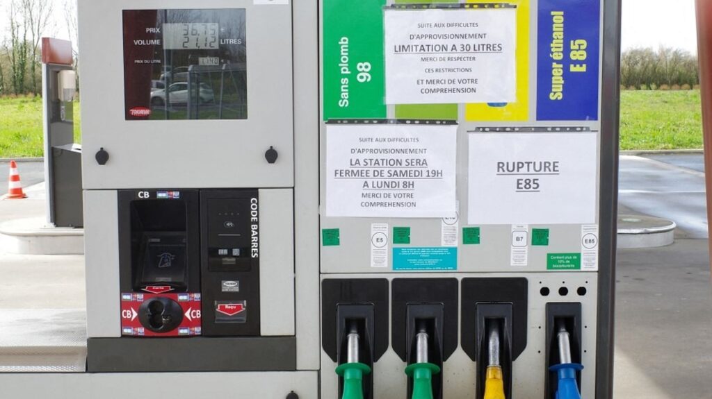 Environ 18% des stations-service sont en rupture de stock d'un ou plusieurs carburants, selon le gouvernement