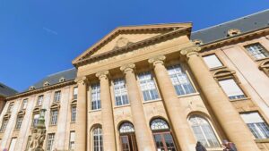 Un homme écroué après avoir blessé trois gendarmes lors d'un siphonnage de carburant en Moselle