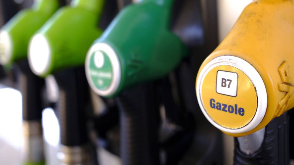 Les stations-service autorisées à vendre un gazole moins résistant au froid pour faire face aux potentielles difficultés d'approvisionnement en carburants