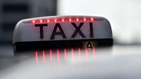 Hausse des prix des carburants : les chauffeurs de taxi sont "la dernière profession à laquelle on s'intéresse", déplore la Fédération nationale du taxi