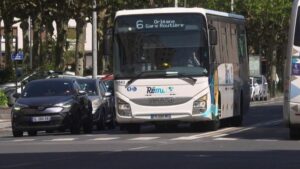 Hausse du carburant pousse les agglomérations à miser sur des bus moins chers Face à la hausse du carburant, les agglomérations misent sur des bus moins chers