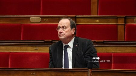 :
    Édito



  



  




      

  

  
    Quatorze ans après son élection, François Hollande envisage toujours un retour à l’Élysée
          François Hollande accédait à la présidence de la République il y a 14 ans jour pour jour. Aujourd'hui, l’ancien chef de l’État continue de nourrir l’ambition d’un retour, malgré un contexte politique peu favorable.