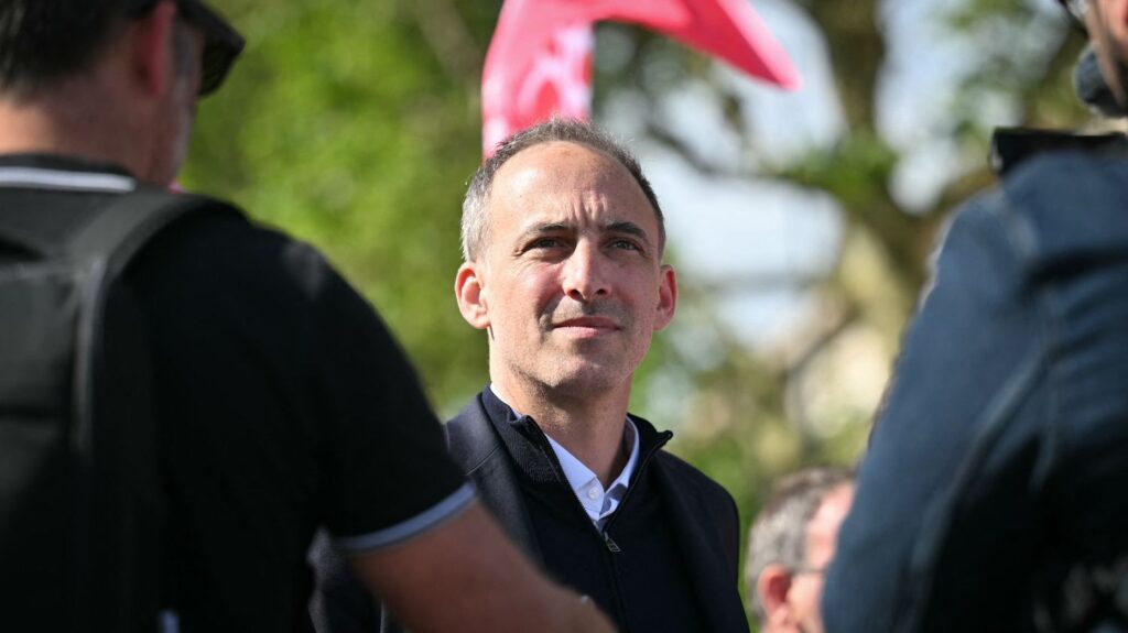 Conquérir les "libéraux" et éviter les "banlieues"... Une note interne révèle l'électorat à cibler pour Raphaël Glucksmann en vue de la présidentielle