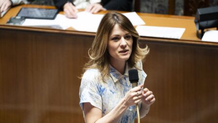 :
    Vidéo




  



  




  
  "Nous travaillons à de nouvelles mesures d'aides" sur les carburants, affirme la porte-parole du gouvernement, Maud Bregeon