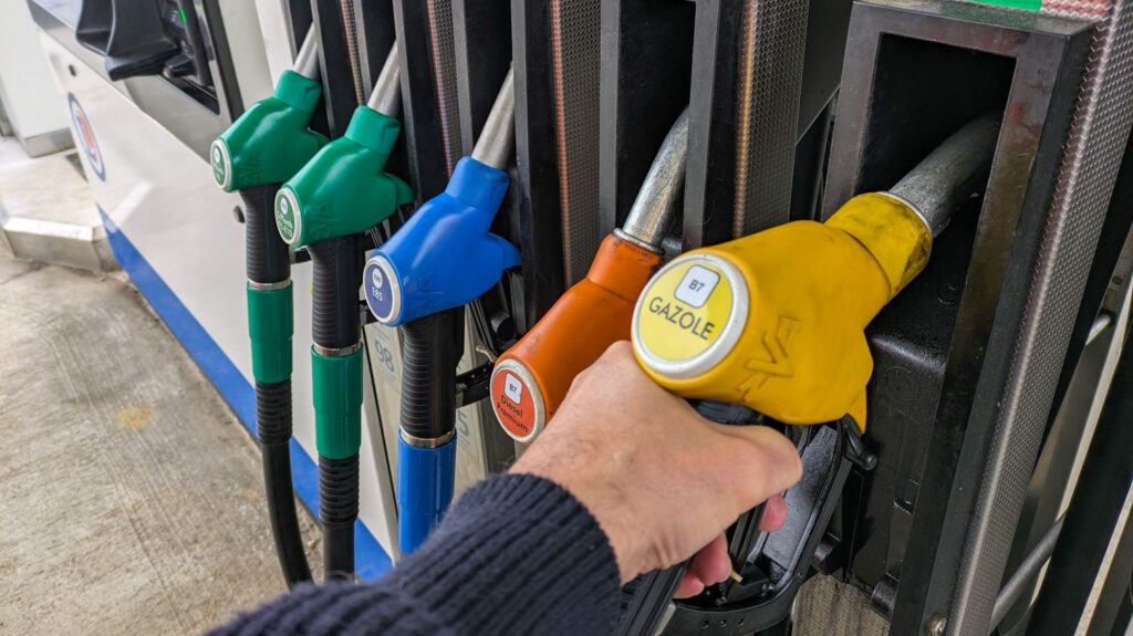 On vous explique pourquoi les spécialistes redoutent une pénurie de carburant en France si la guerre au Moyen-Orient se poursuit