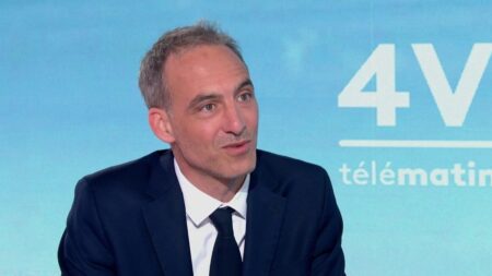 Présidentielle 2027 : "La malédiction de la gauche, c'est de ne parler qu'à la gauche", estime Raphaël Glucksmann