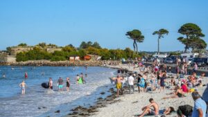 Hausse du prix des carburants, inflation... Les Français optent pour la proximité et la sécurité pour les vacances d'été