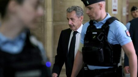:
    Édito



  



  




      

  

  
    Procès libyen en appel : quelle défense pour Nicolas Sarkozy, spectaculairement lâché par l'un de ses plus proches fidèles ?
          L'ancien président revient mercredi à la barre. Il sera interrogé sur le courrier envoyé aux juges par son ancien bras droit, Claude Guéant. Un véritable acte de divorce.
