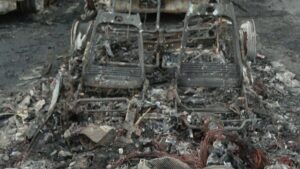 Voitures calcinées, tags mentionnant Gérald Darmanin… Une enquête ouverte dans l'Orne, après un incendie devant le palais de justice d'Alençon